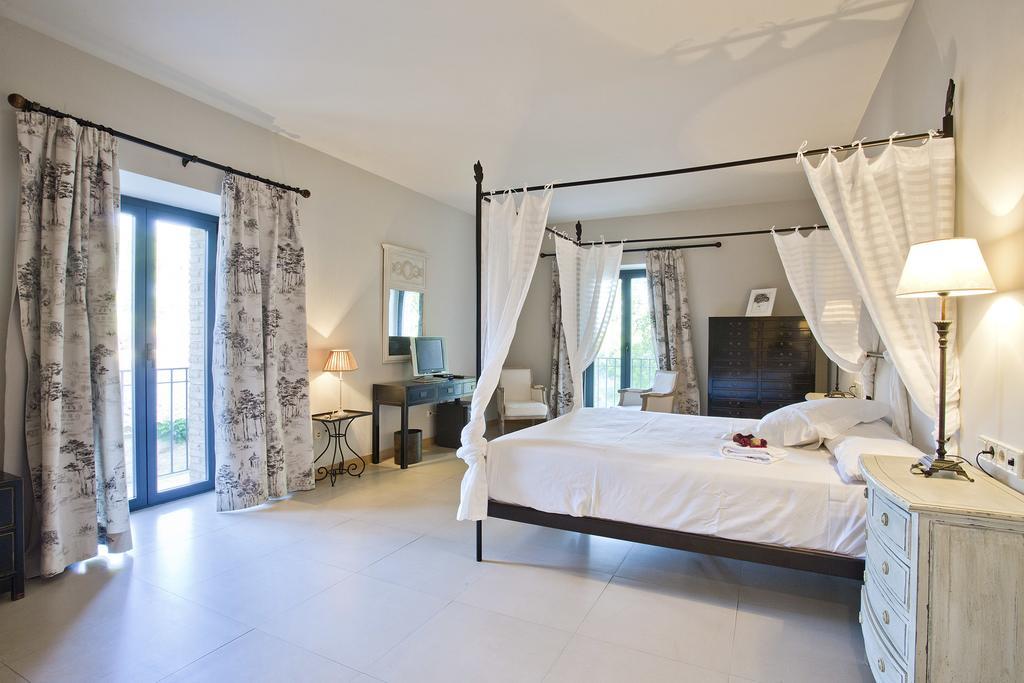 Hotel Villa Marcilla Kültér fotó