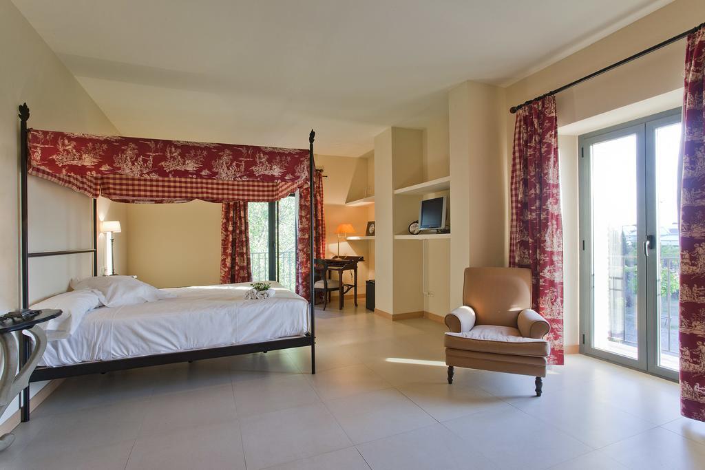 Hotel Villa Marcilla Kültér fotó