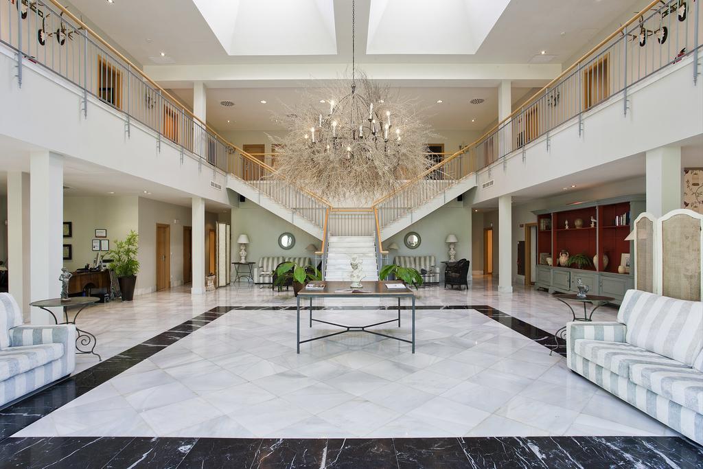 Hotel Villa Marcilla Kültér fotó