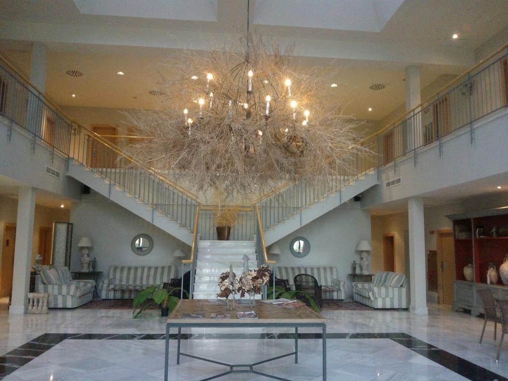 Hotel Villa Marcilla Kültér fotó