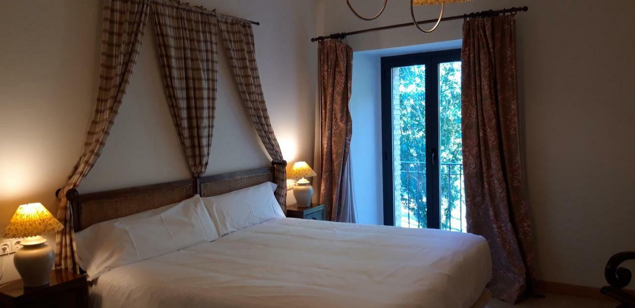 Hotel Villa Marcilla Kültér fotó